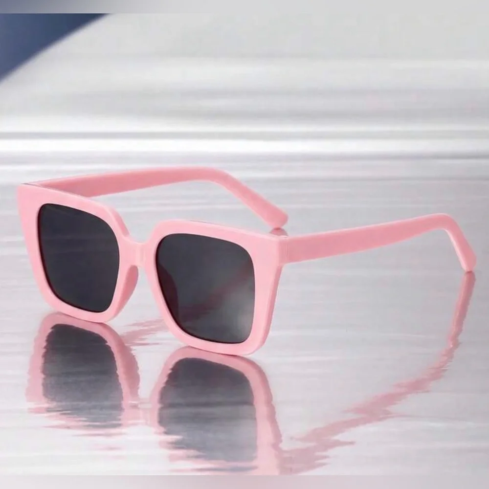 NEW! Baby-Pink Square Sunglasses *ELLE*